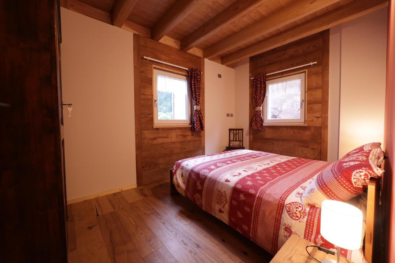 Casa Vacanze Le Falesie บาเชโน ภายนอก รูปภาพ